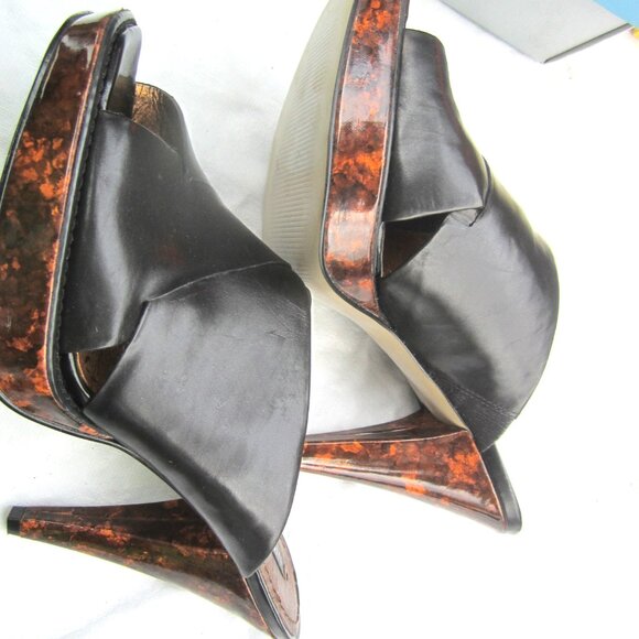 9 WEST NWINGUANTI BLACK LEATHER W/TORTOISE SHELL HEEL CLASSY SHOE - Picture 4 of 7